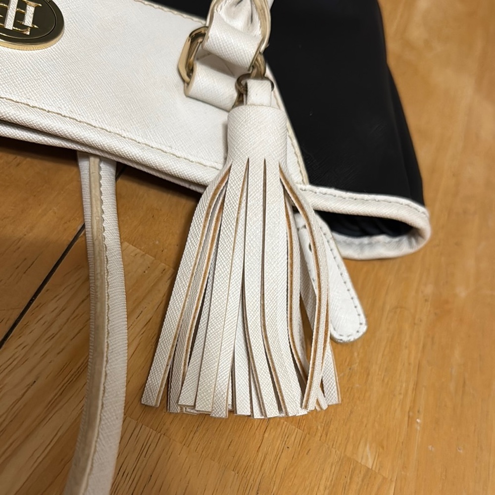 Tommy Hilfiger Black and Cream Tote Bag - Picture 8 of 17